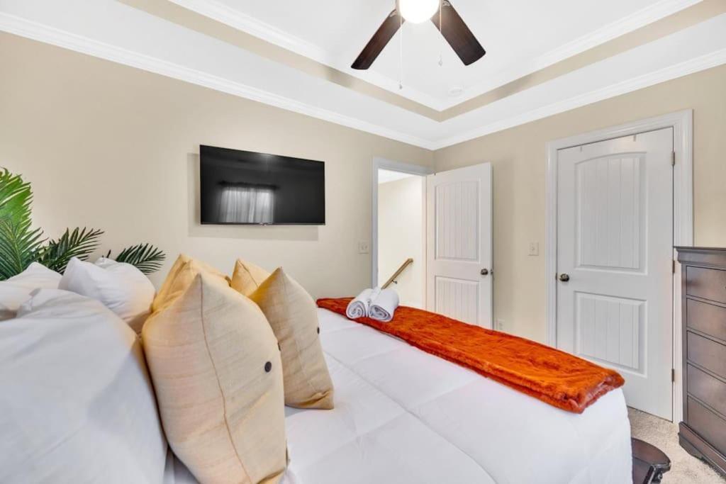 Cozy 2B Townhouse King Bed Free Parking Tv In Brs Villa Concord Exteriör bild