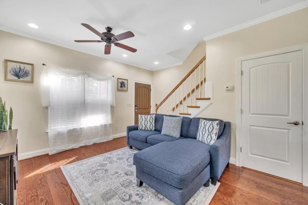 Cozy 2B Townhouse King Bed Free Parking Tv In Brs Villa Concord Exteriör bild