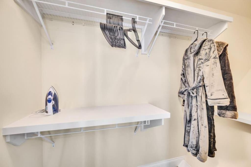 Cozy 2B Townhouse King Bed Free Parking Tv In Brs Villa Concord Exteriör bild